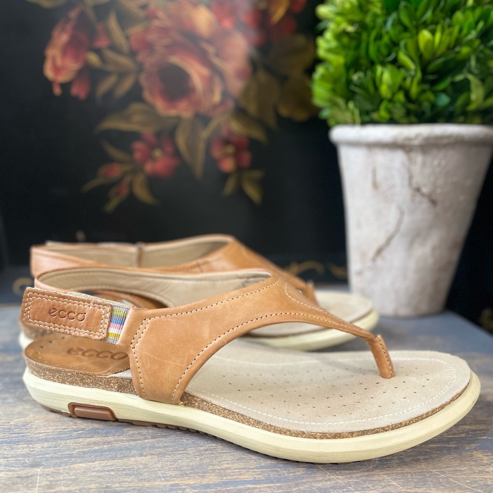 Ecco tan brown leather t strap Sandals 39 women’s 8.5